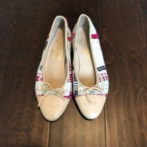 Classic Chanel tweed ballet flats size 7.5